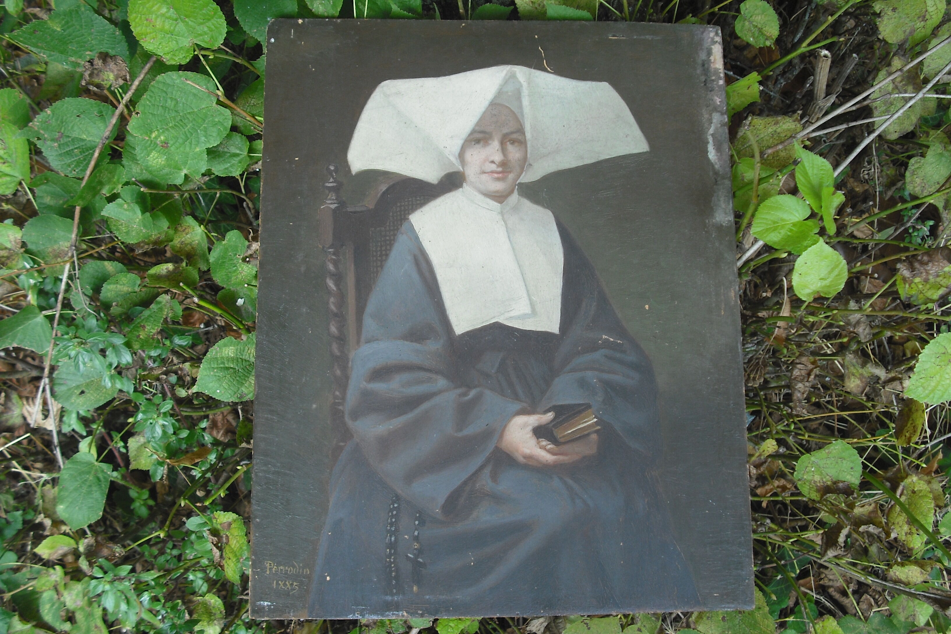 Signed portrait - Horned nun 42.5 / 32.5 on panel