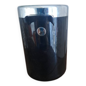 Long-lasting bottle cooler bucket
