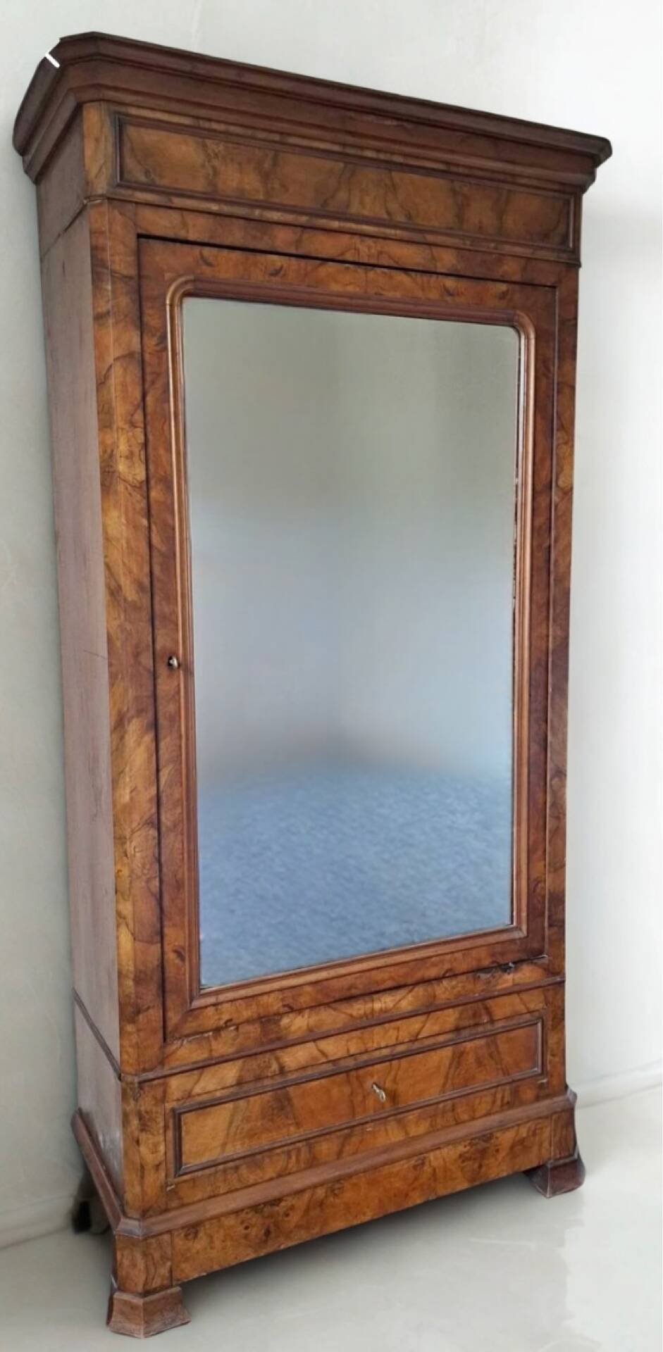 Louis-Philippe wardrobe in burl wood with mirror, 19th century