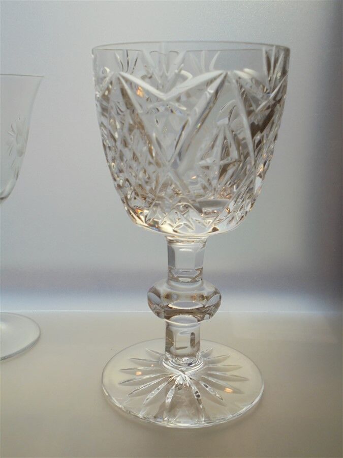Set de 6 anciens verres à pied dépareillés
