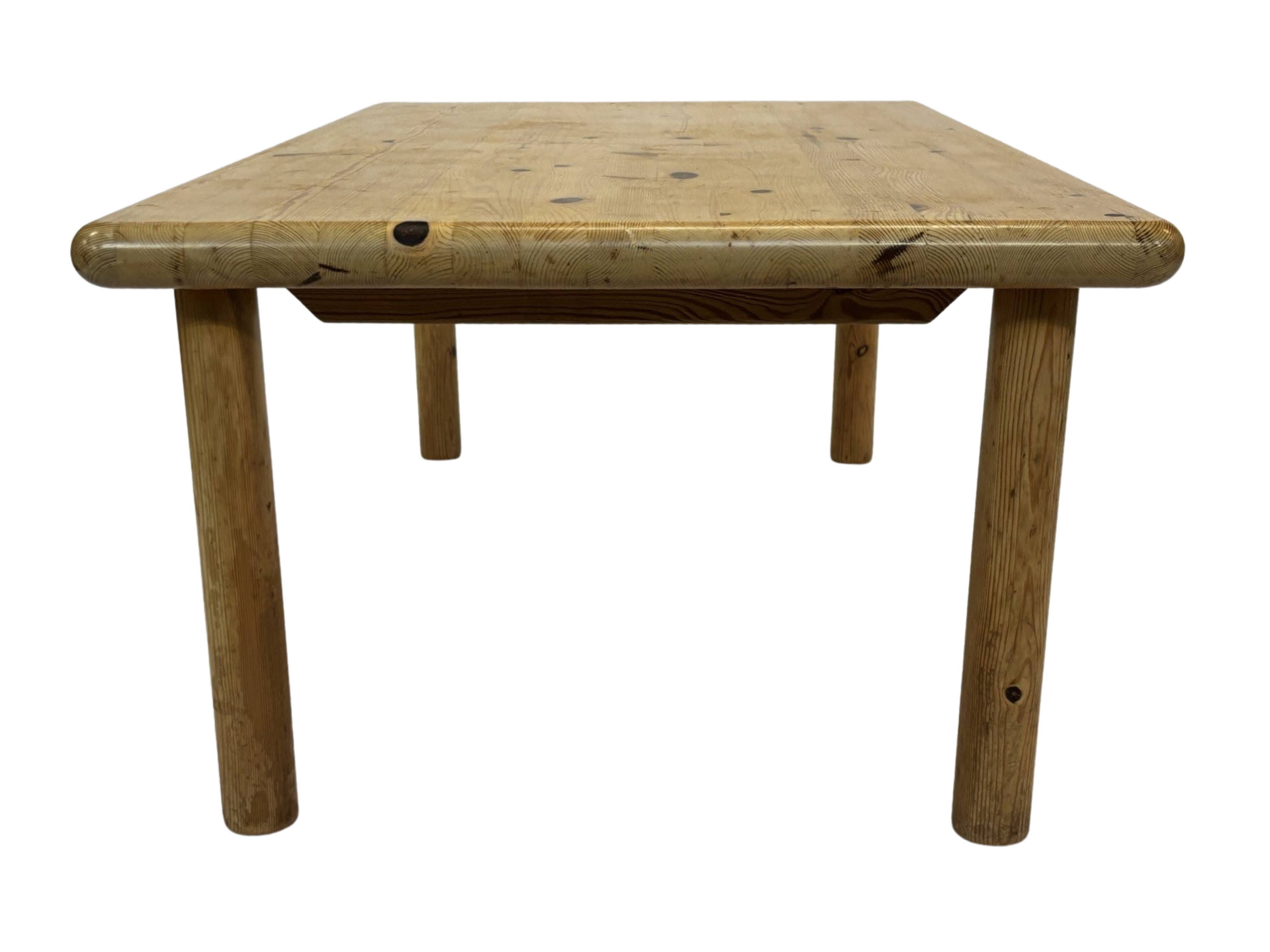 Vintage coffee table in pine 70s minimalist design