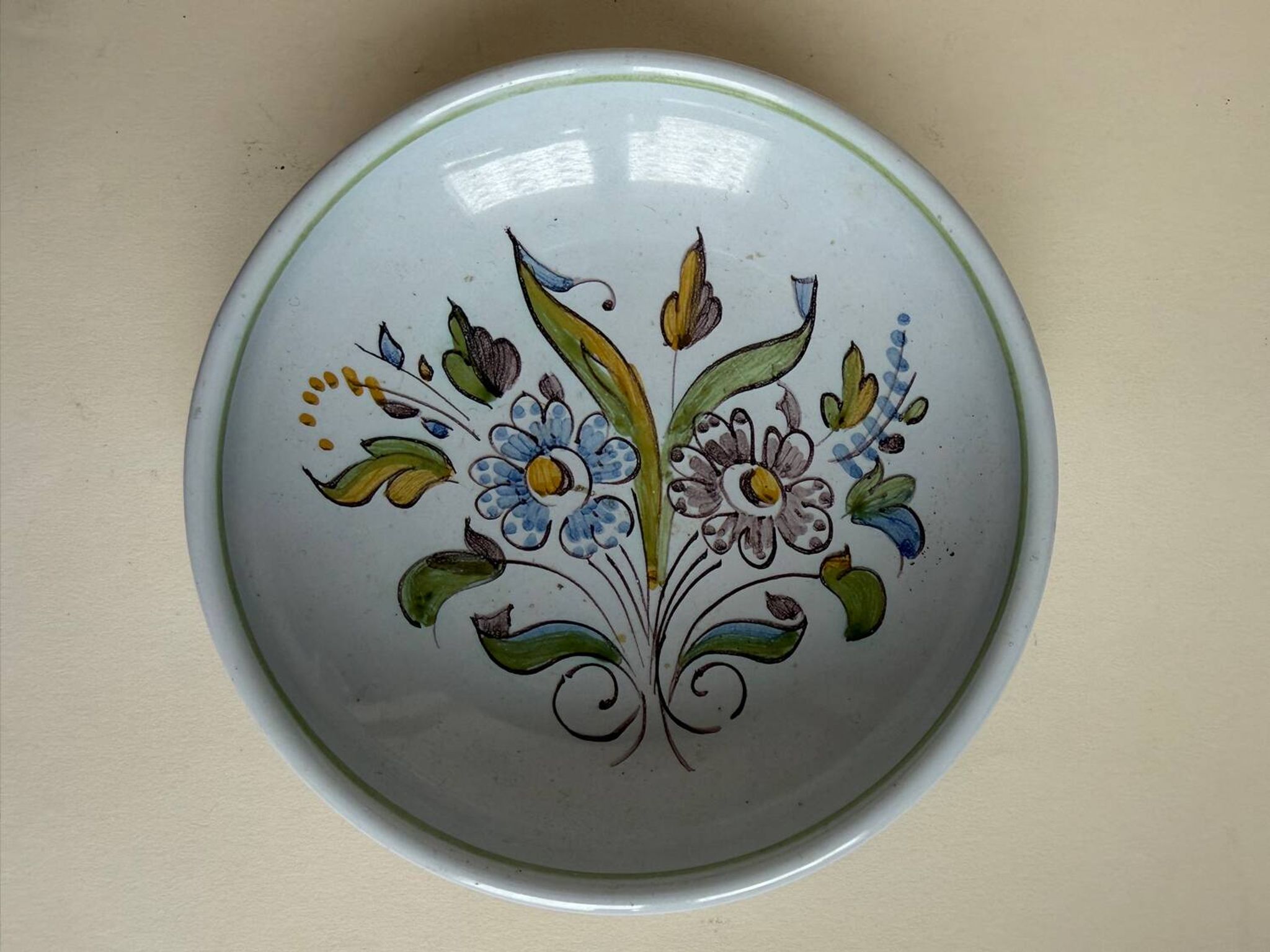 Bowl or catch-all in Montagnon