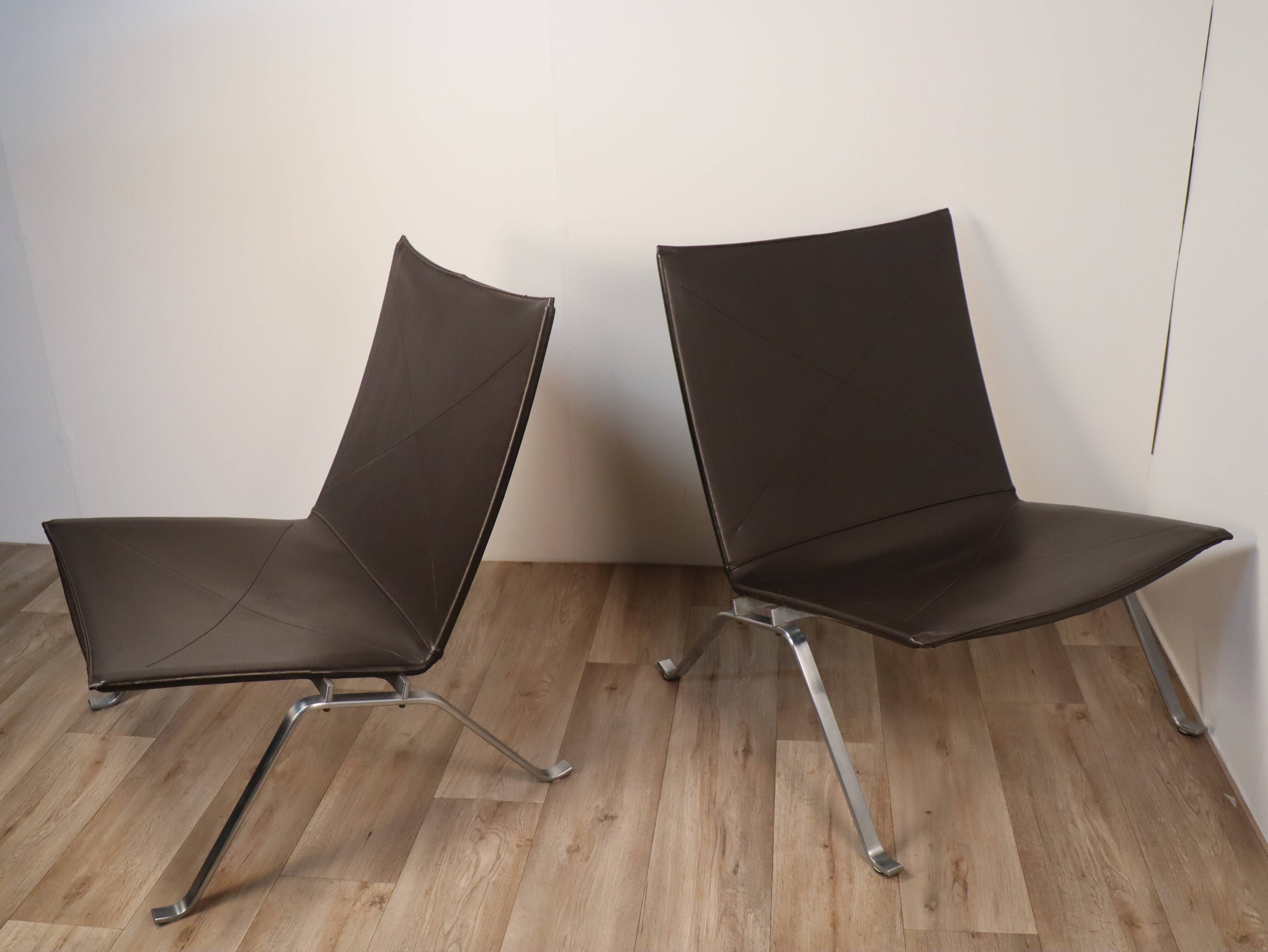 Pair of PK22 armchairs by Poul Kjaerholm for Fritz Hansen