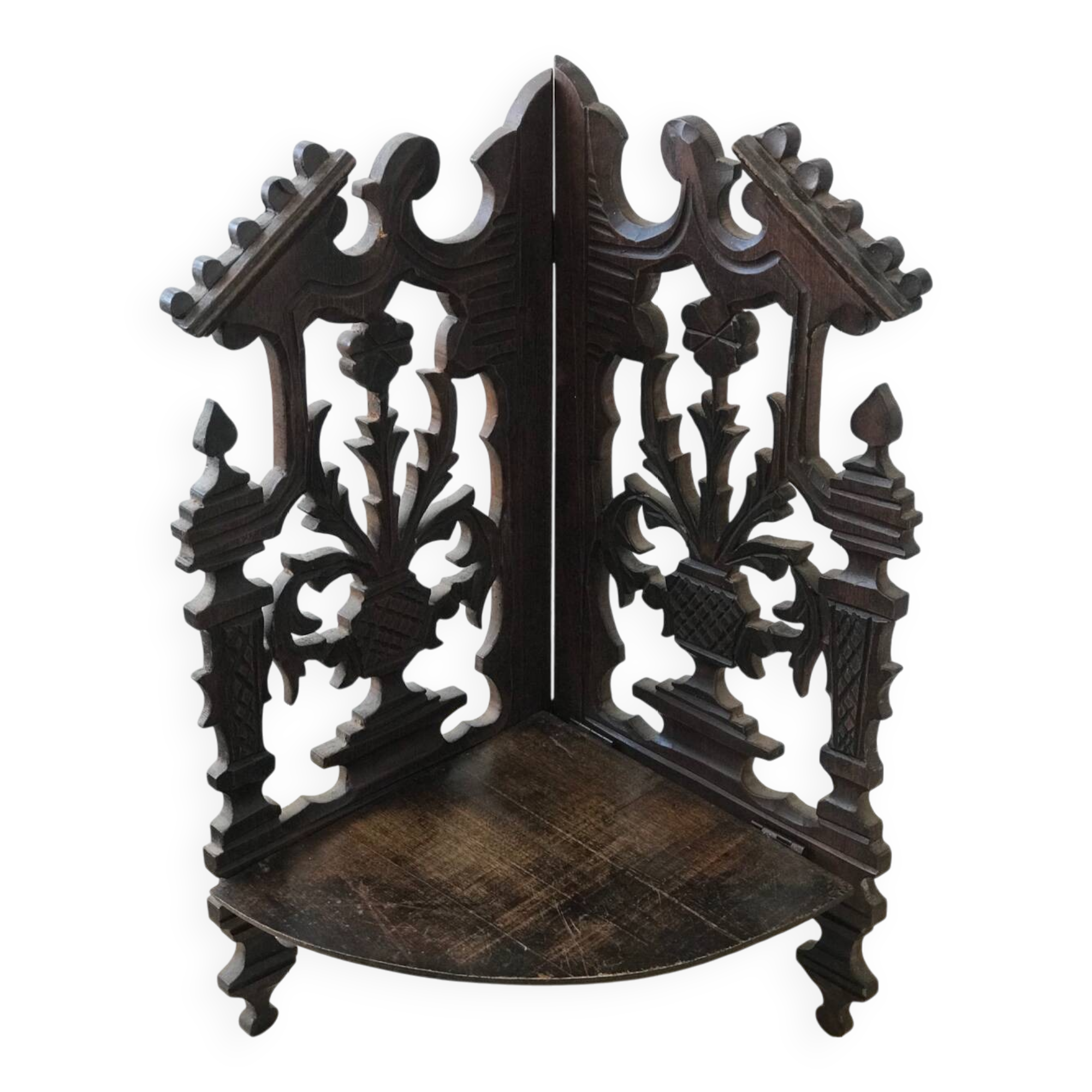 Petite étagère d’angle