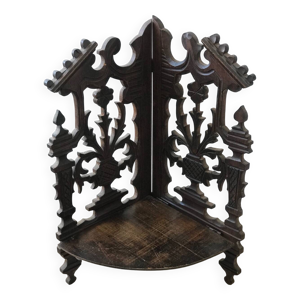 Petite étagère d’angle