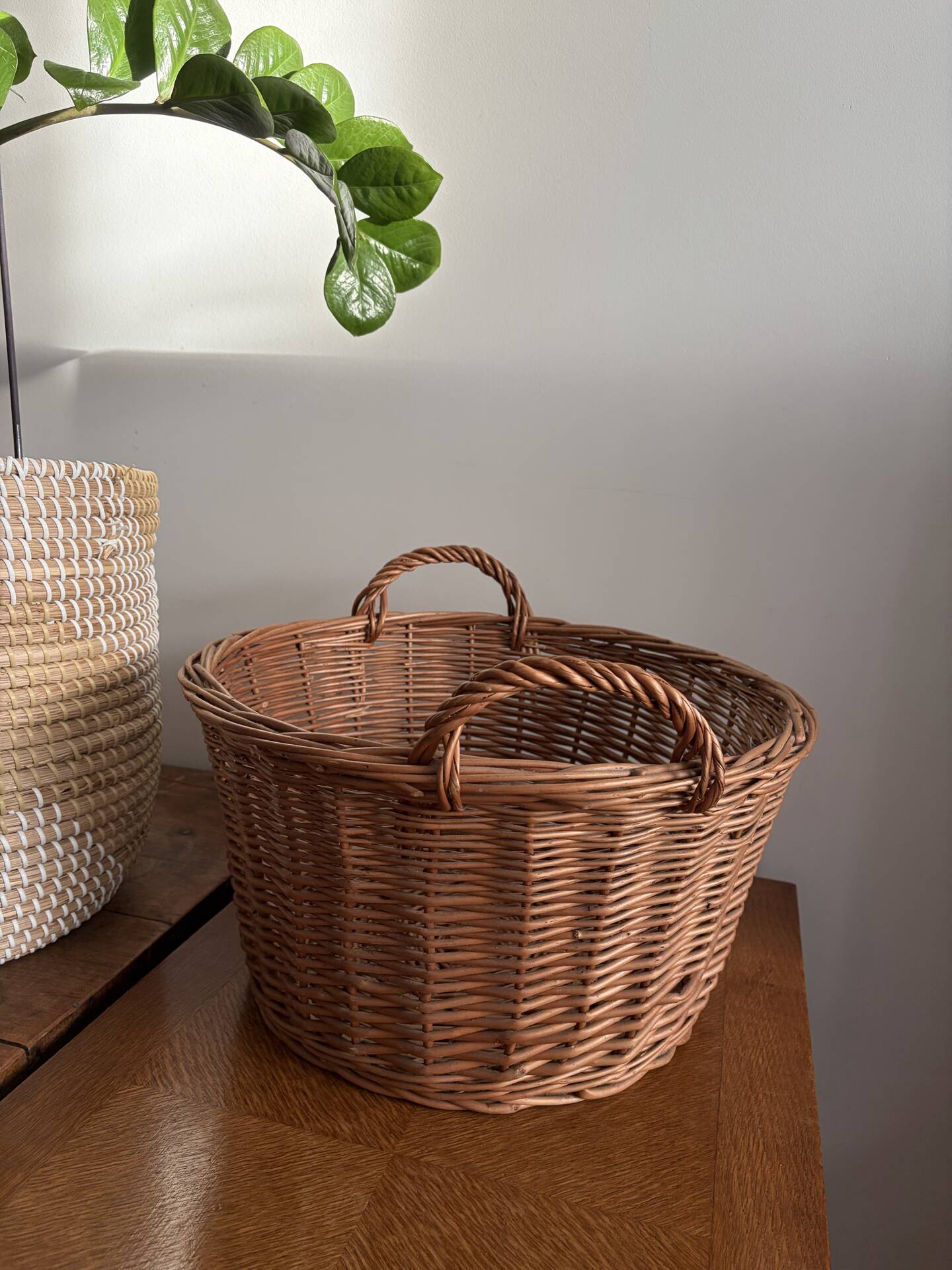 Grand panier en osier tressé 41 cm – panier rangement déco