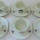 Suite de six tasses à thé et leurs sous-tasses en porcelaine par Singer, Limoges