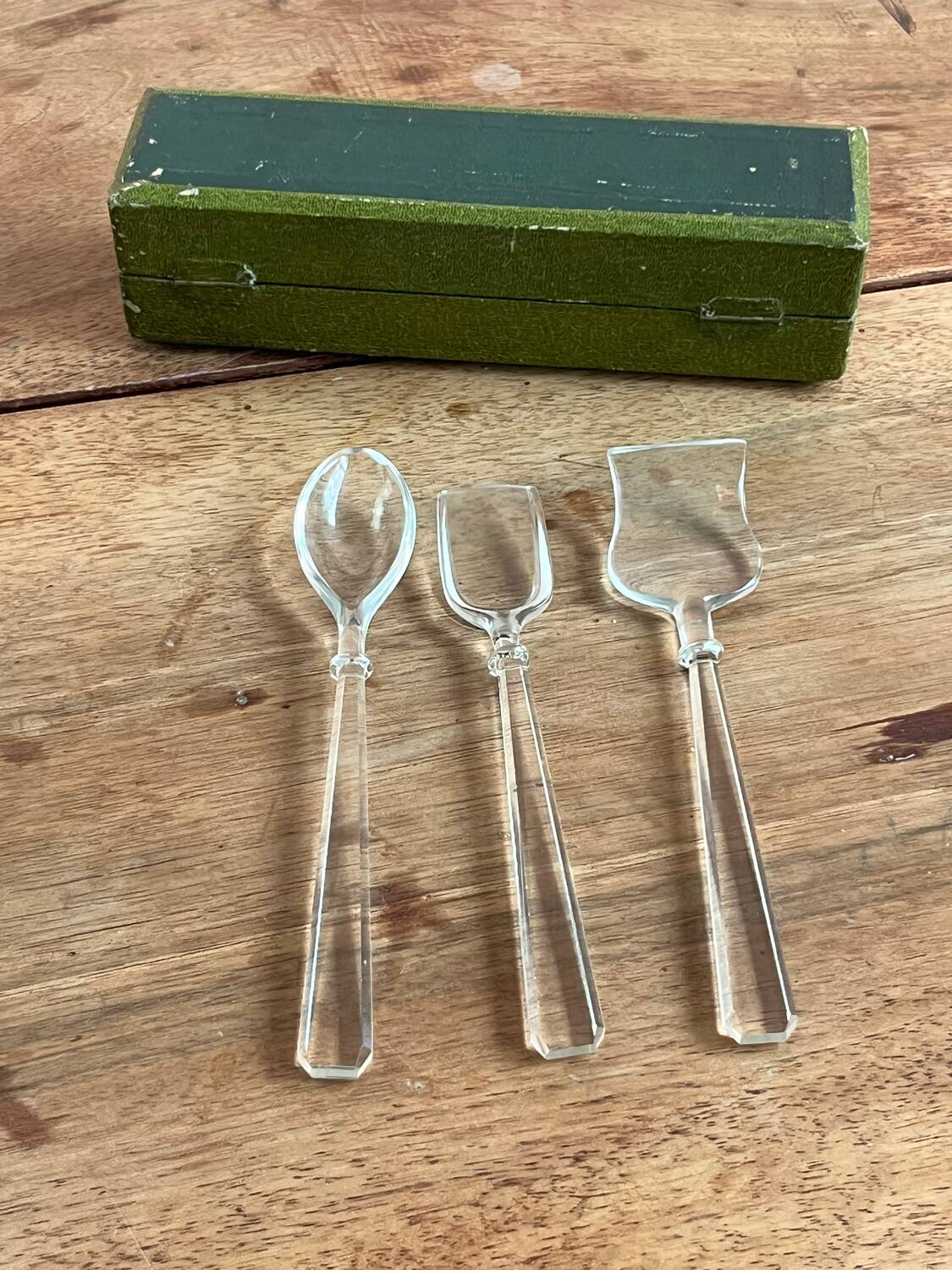 Glass cutlery for sweets