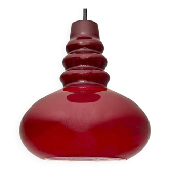 Lampe à suspension opaline rouge Peill & Putzler, années 60 70