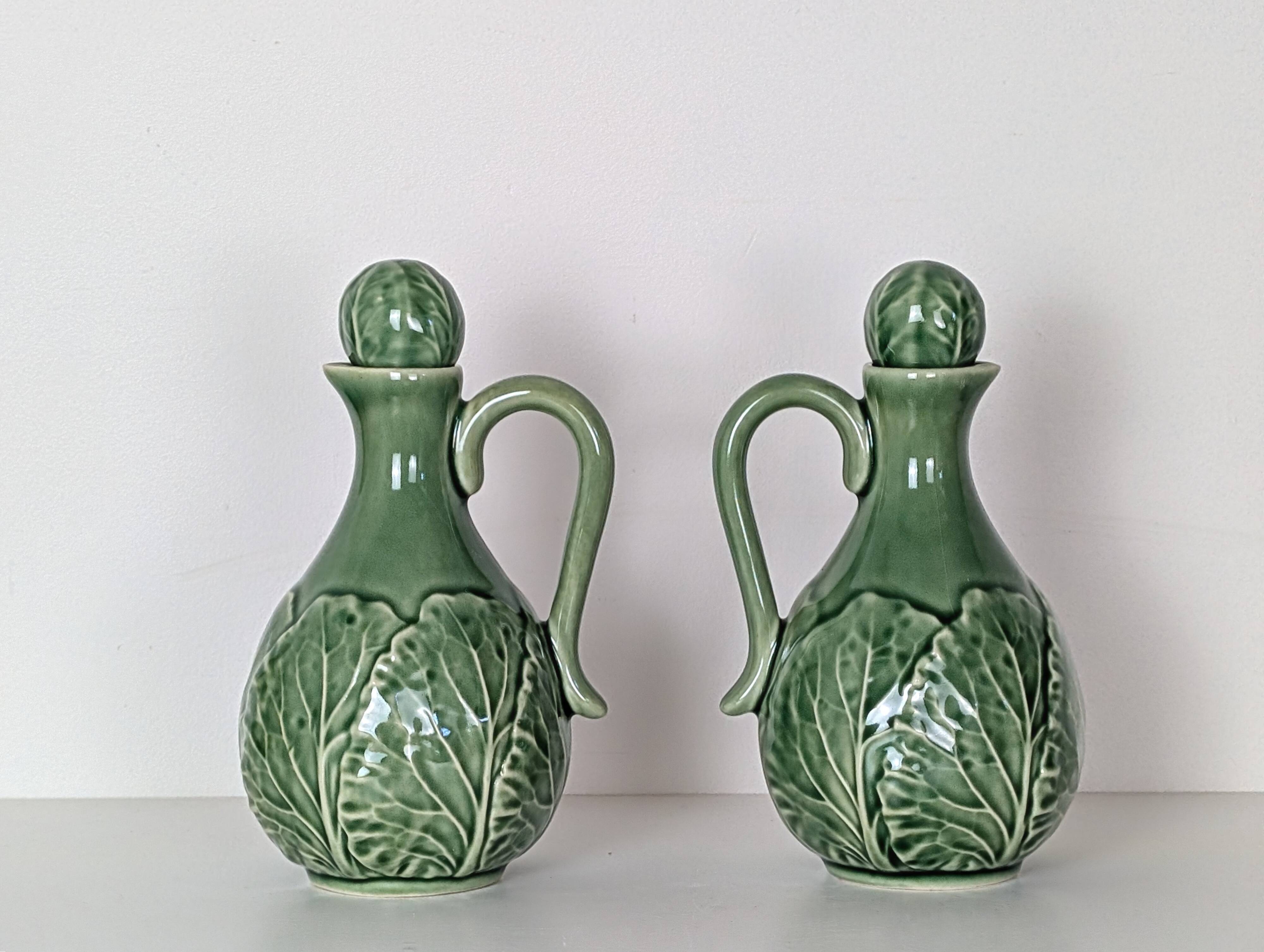 "Cabbage" oil and vinegar cruet