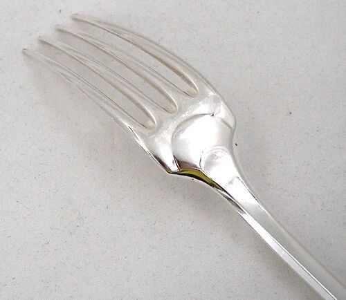 Christofle Cluny, 8 table forks, 20.5 cm, silver-plated metal, excellent condition.