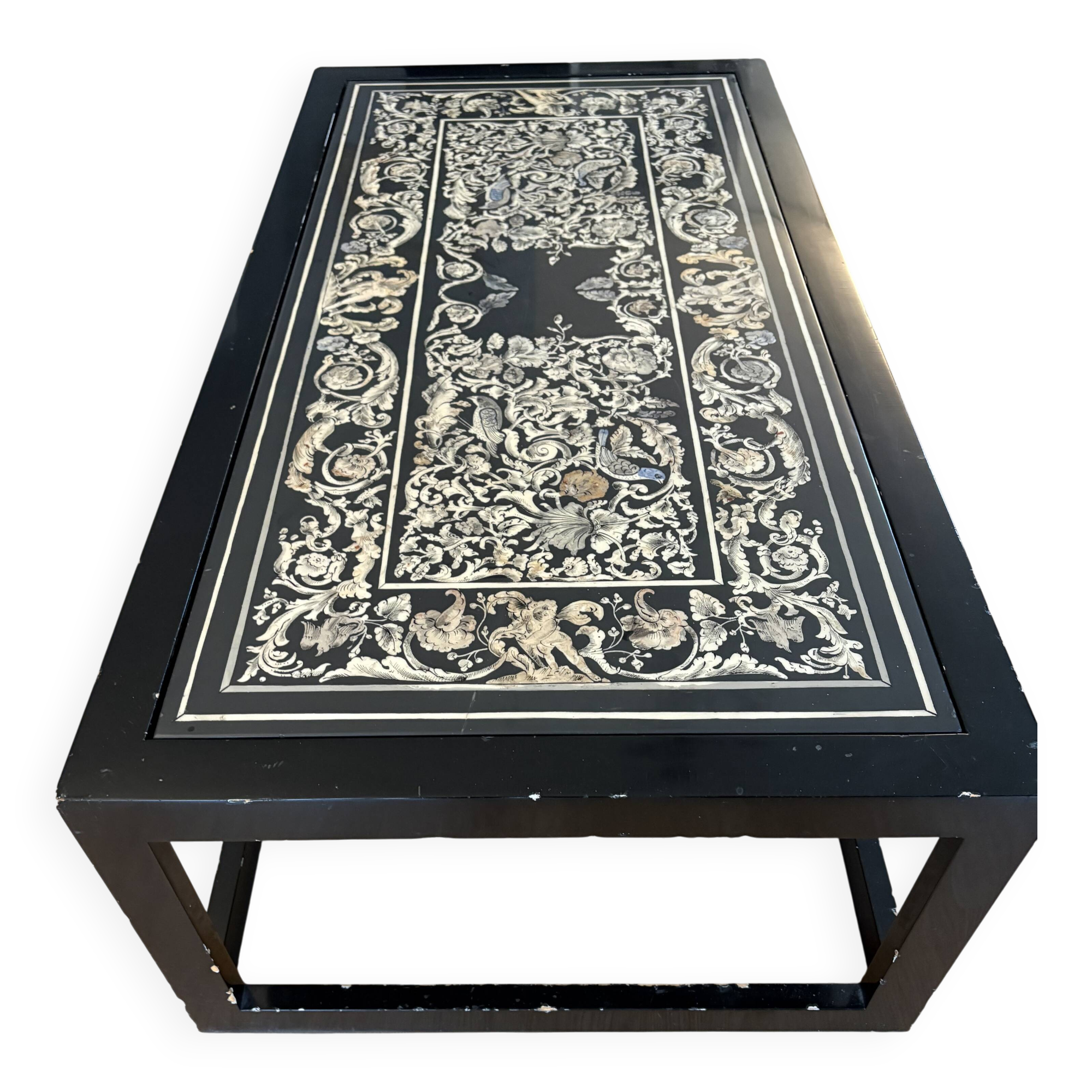 Lacquered wooden coffee table with a Scaglione marble top.