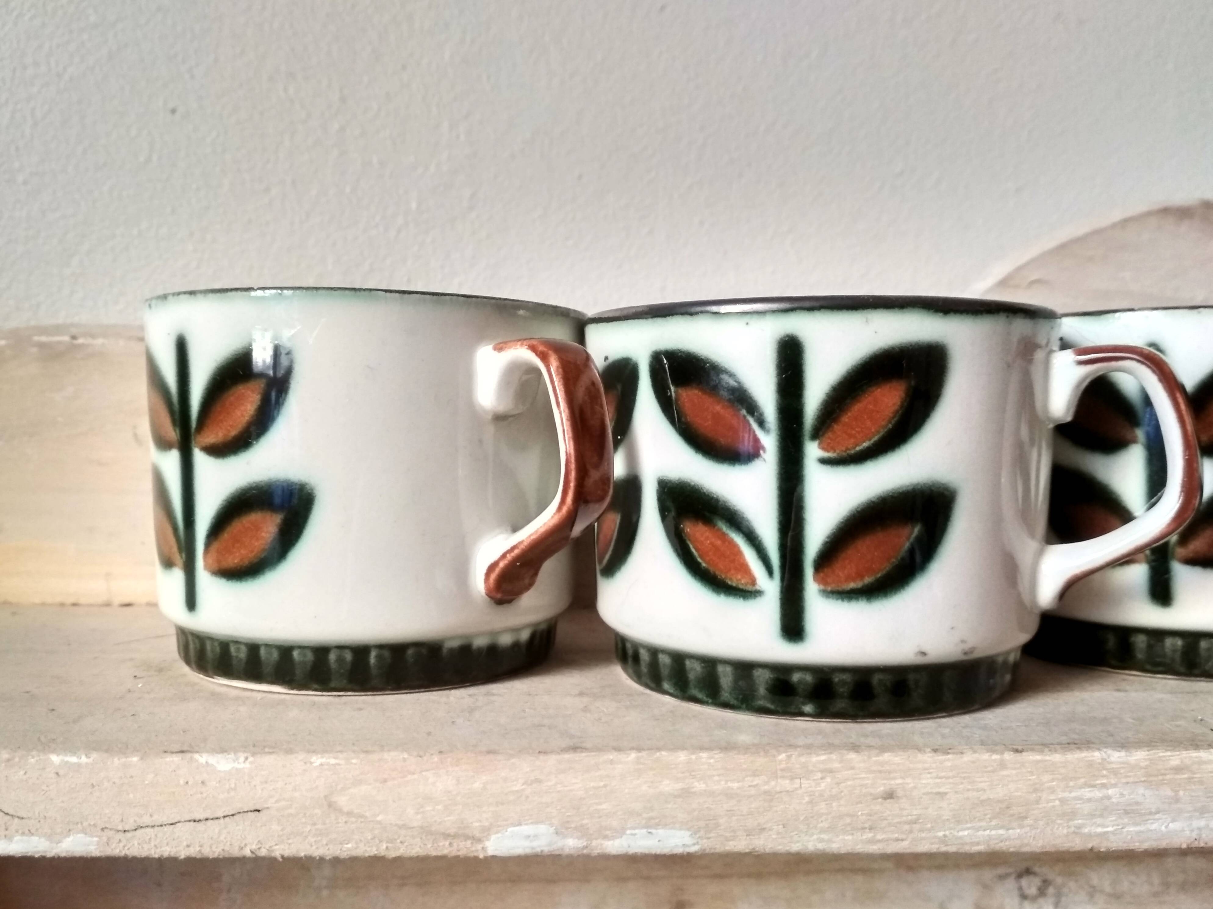 Set of 6 tea or coffee cups, ceramic Boch series Rambouillet in the 1960