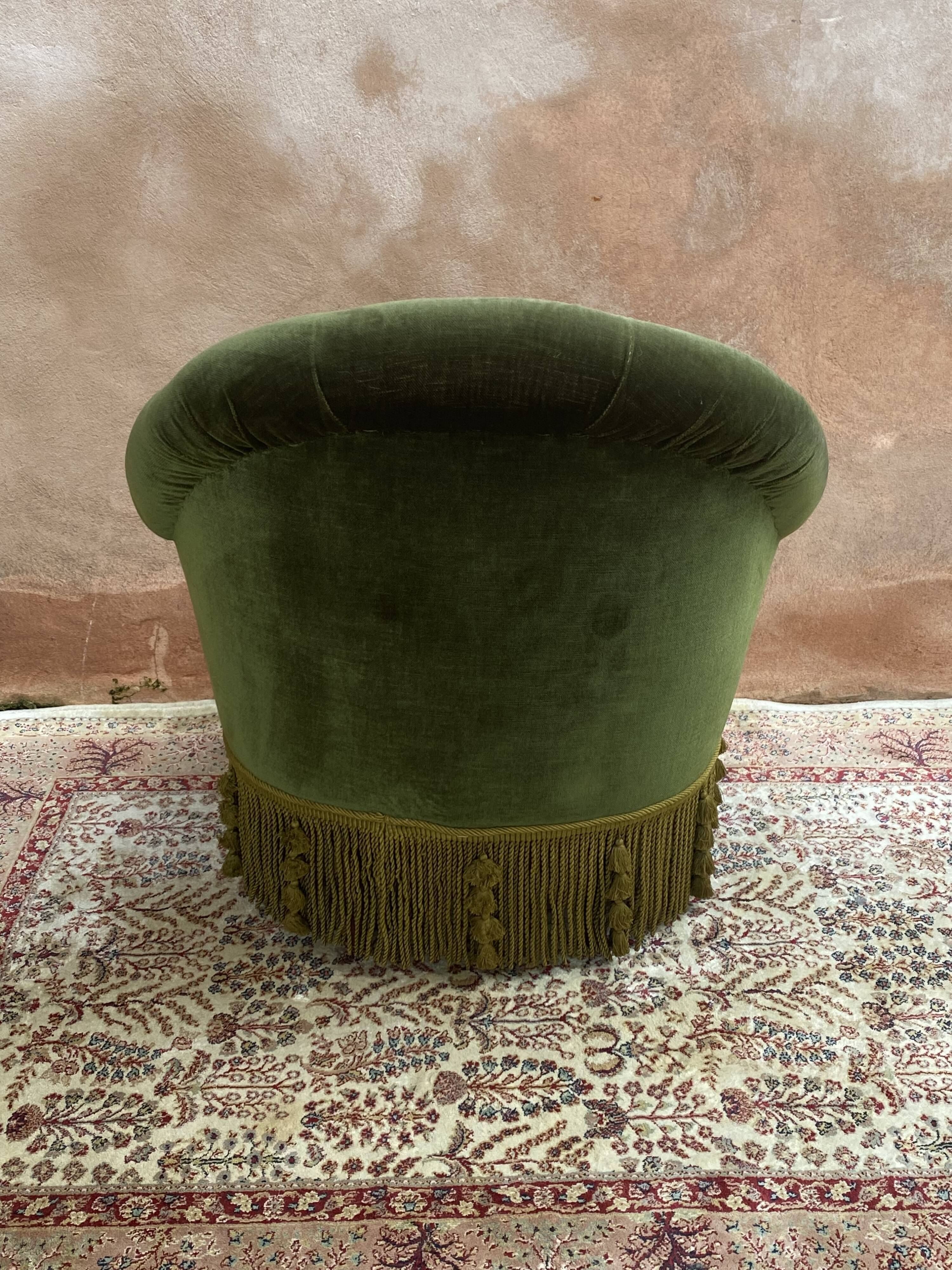 Velvet toad armchair