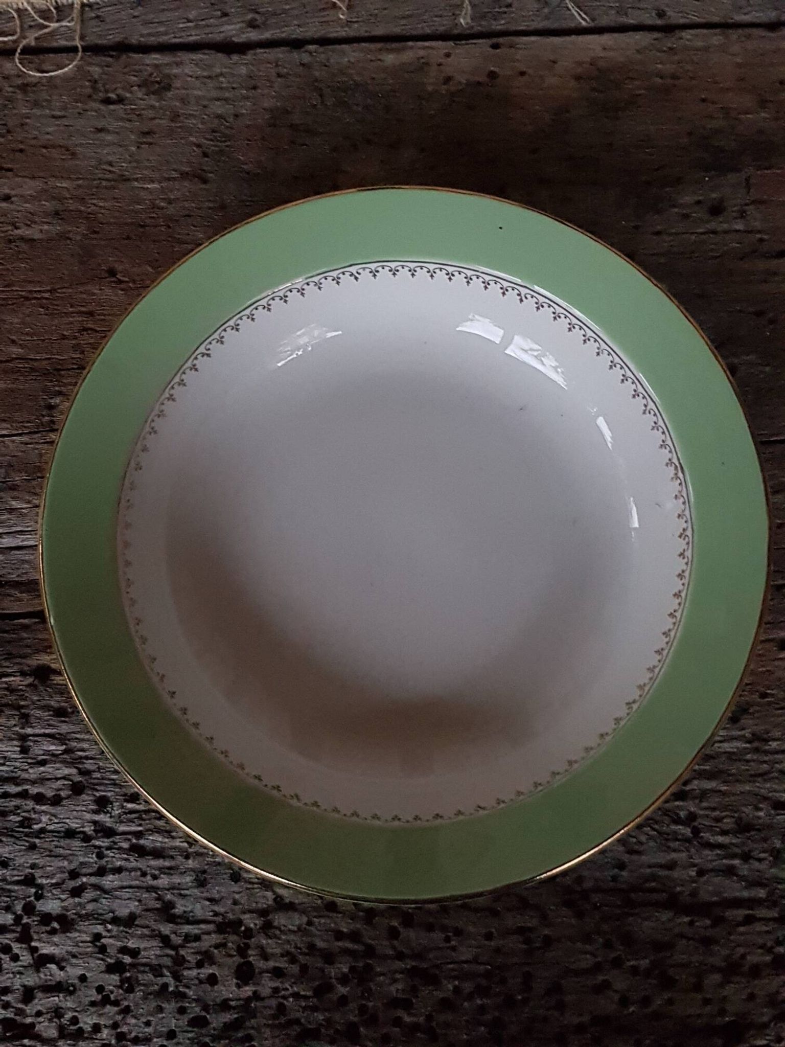 Plat de service rond l'Amandinoise