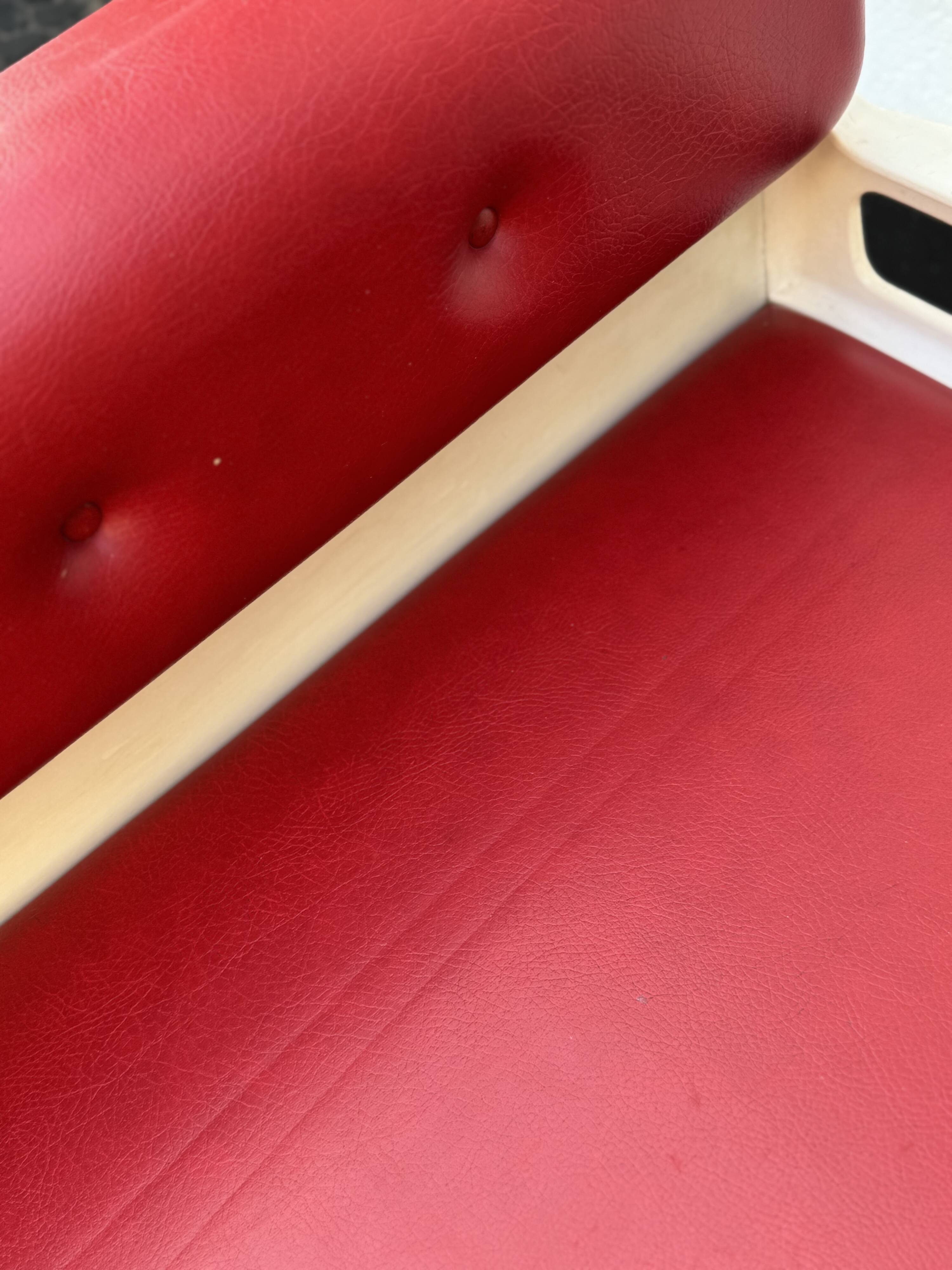 Space Age Bench by EKA Wohnmobel