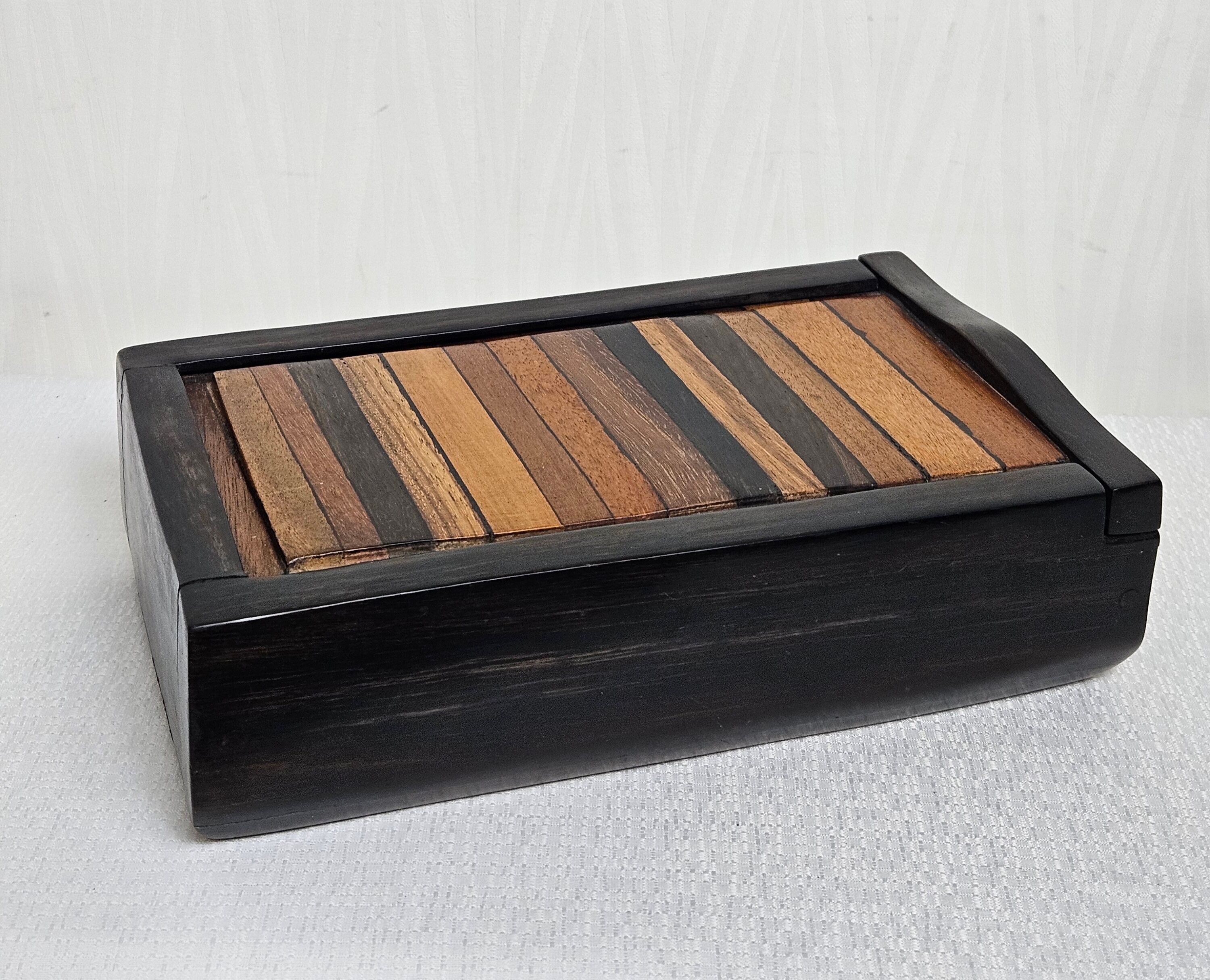 Coffret en ébène de macassar artisanal
