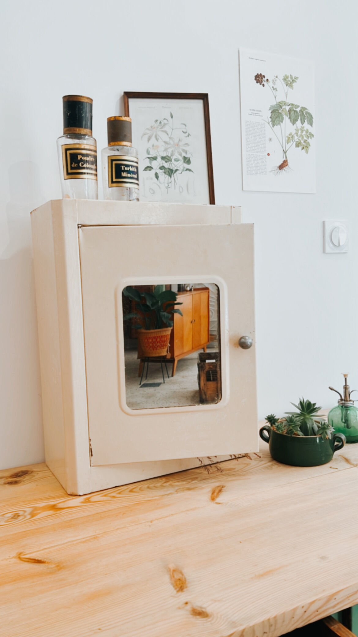 Vintage metal medicine cabinet