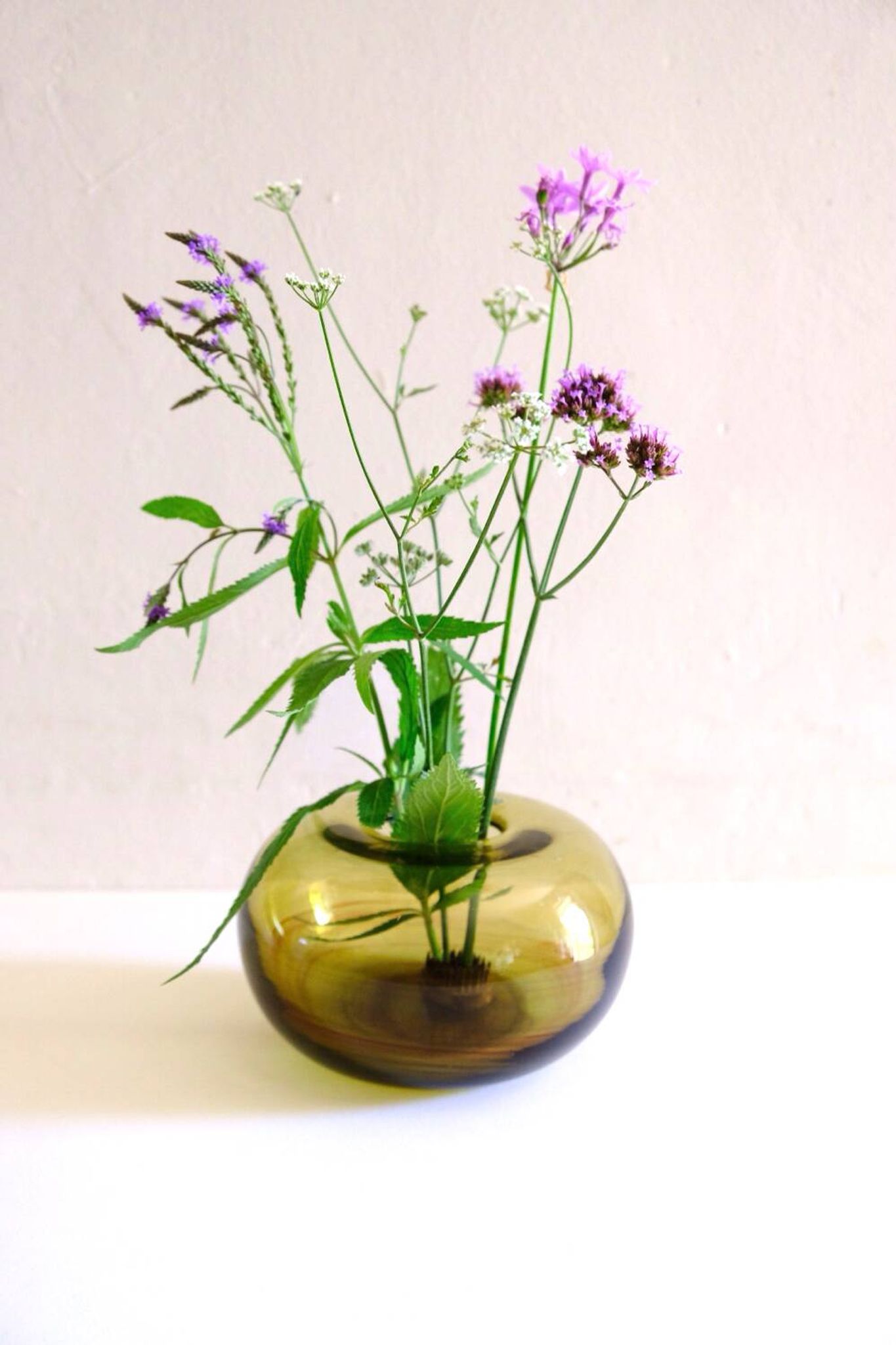 Blown glass ball vase by Claude Morin, Dieulefit France 1979