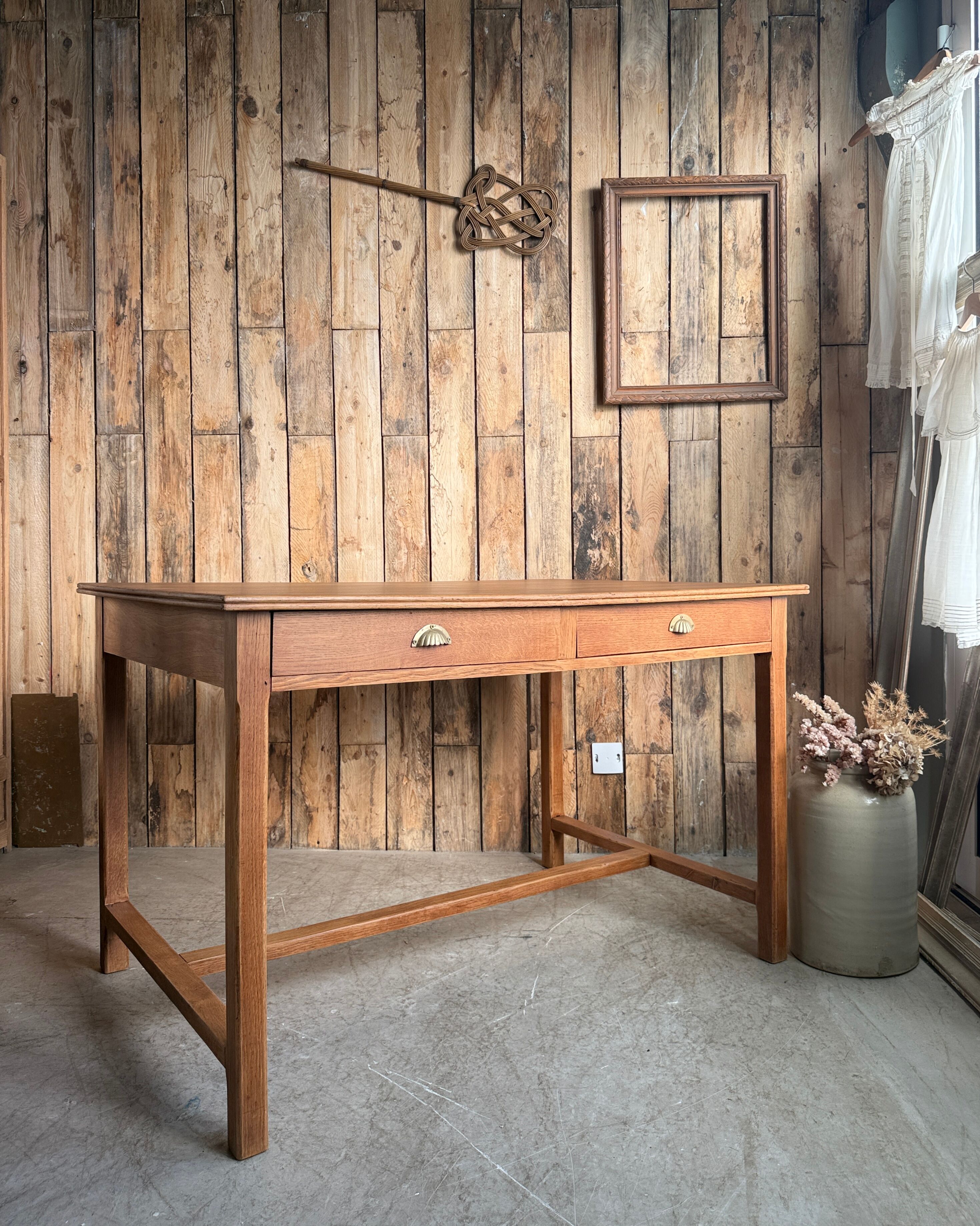 Vintage oak desk from the 1950s (renovated)