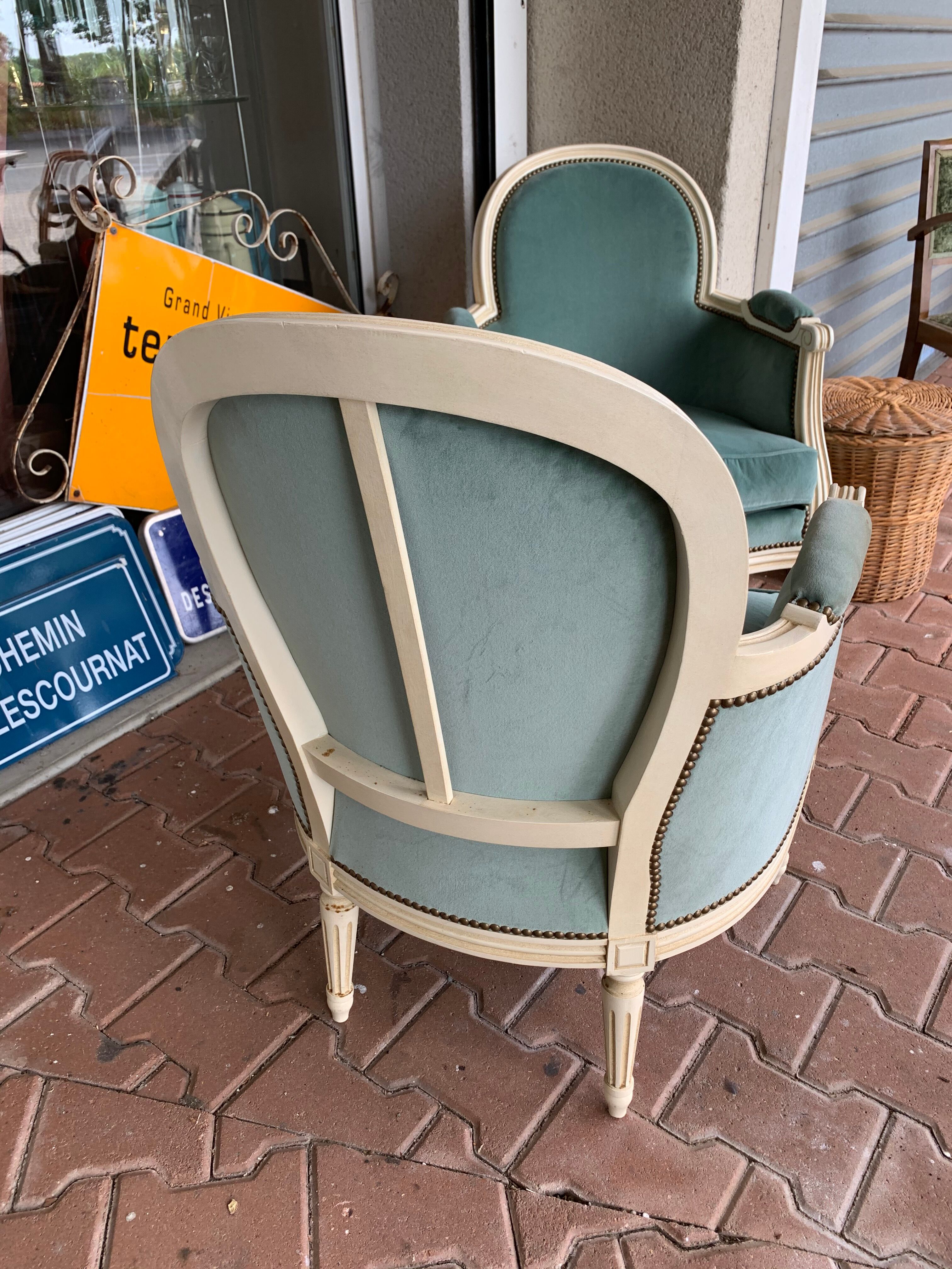 Paire de fauteuils bergére