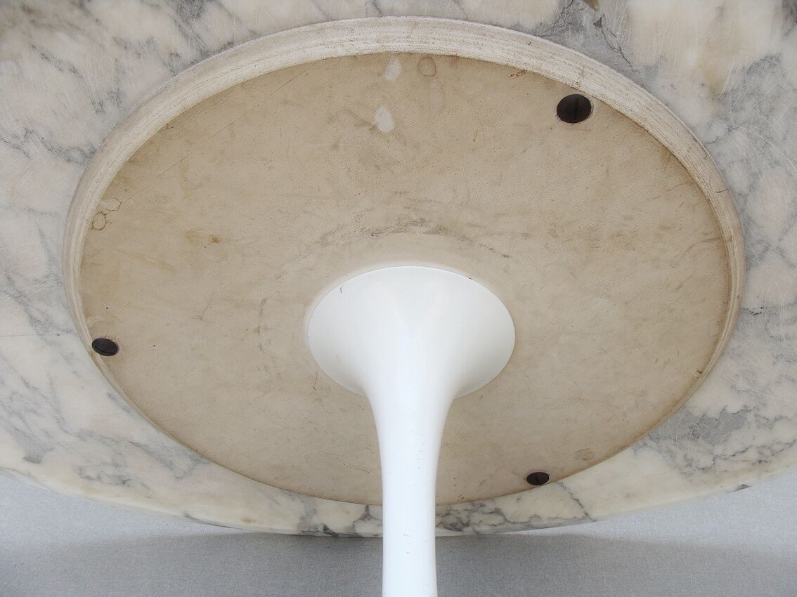 Oval Tulip coffee table, Eero Saarinen for Knoll International