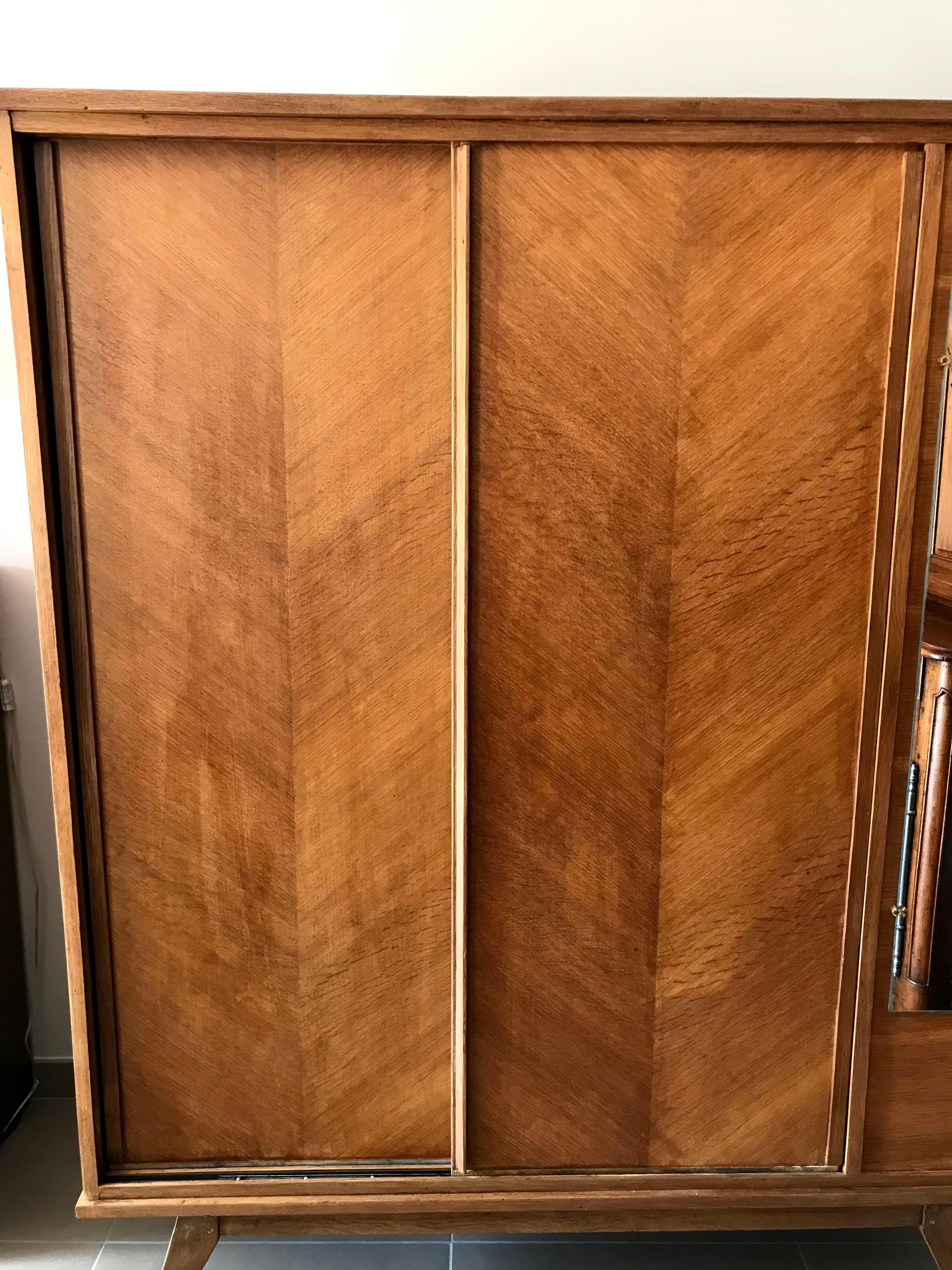 Wardrobe sewing door