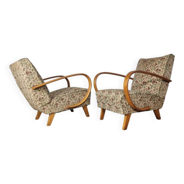 Art deco armchairs by Jindrich Halabala