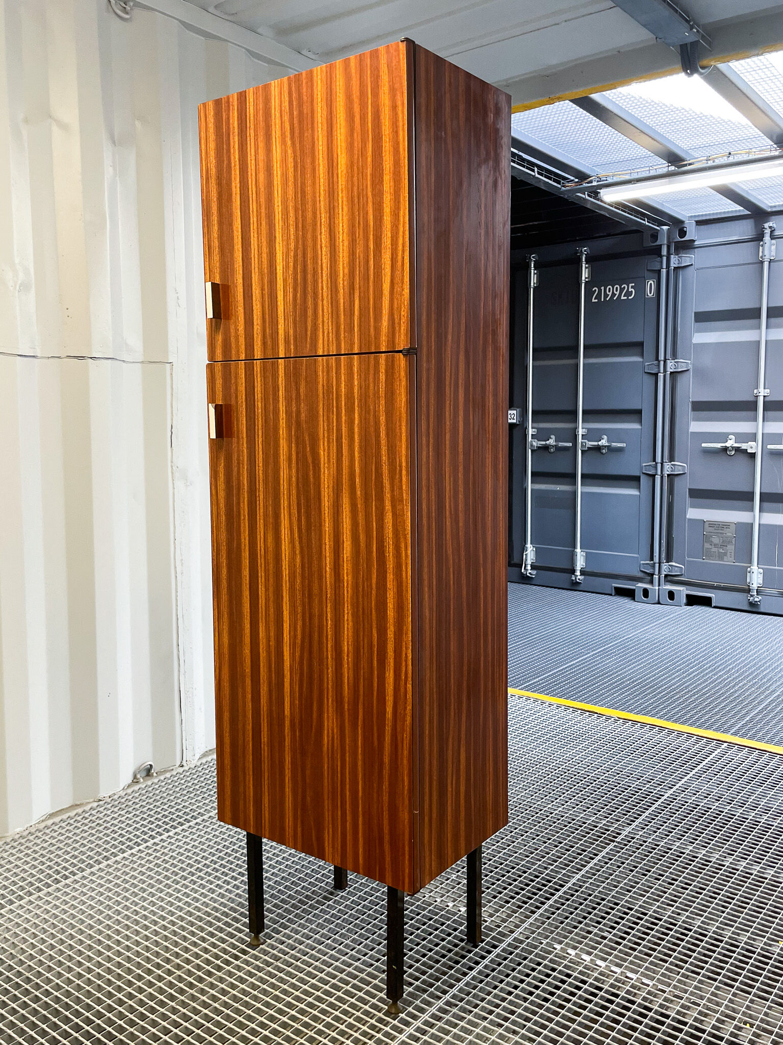 Complete kitchen in formica from the 60s