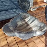 Trilobed cement planter