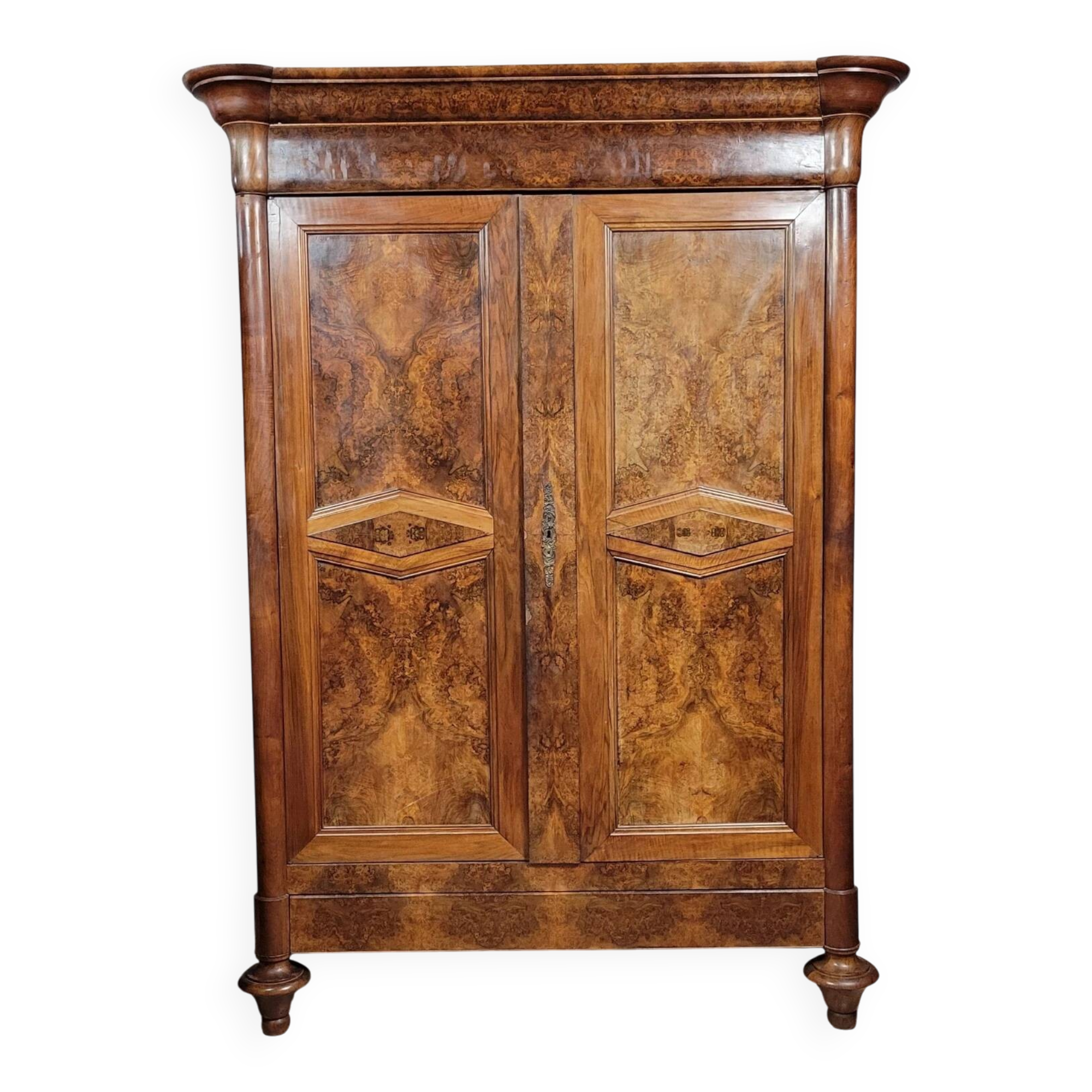 Louis Philippe period Burgundy armoire in walnut and burl wood circa 1830