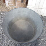 Round zinc basin
