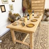 Solid oak farmhouse table with 2 central extensions