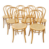 Bistro chairs in wood and caning