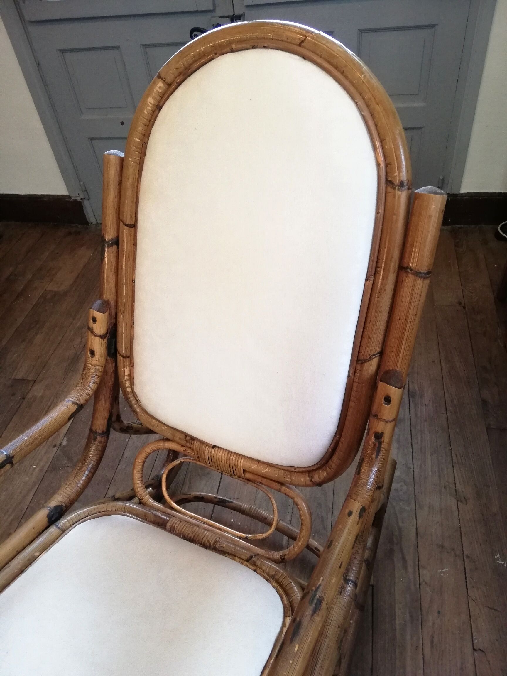 Beautiful Rocking chair rattan vintage 60