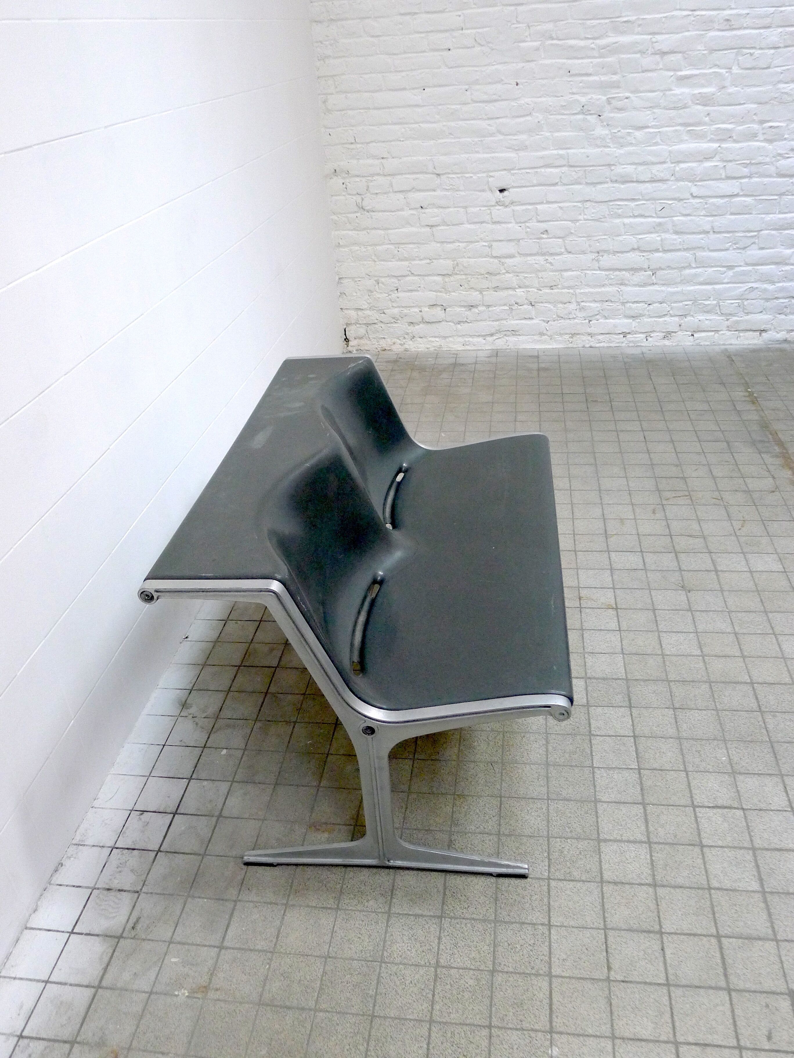 Banc Friso Kramer pour Wilkhahn Allemagne