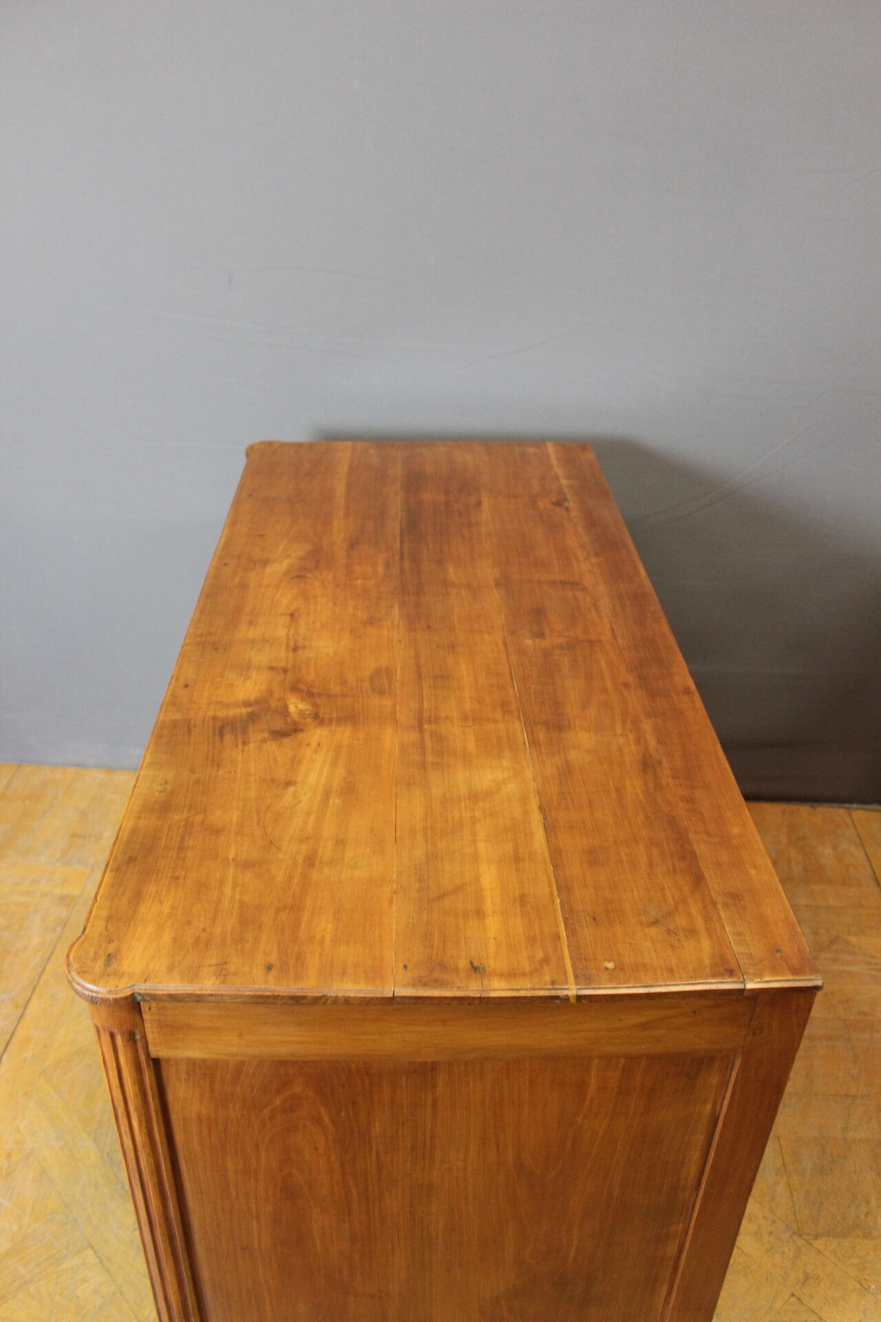 Commode Louis XVI en Merisier Fin XVIIIe