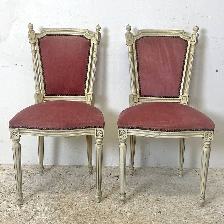 Paire de fauteuils de style louis XVI