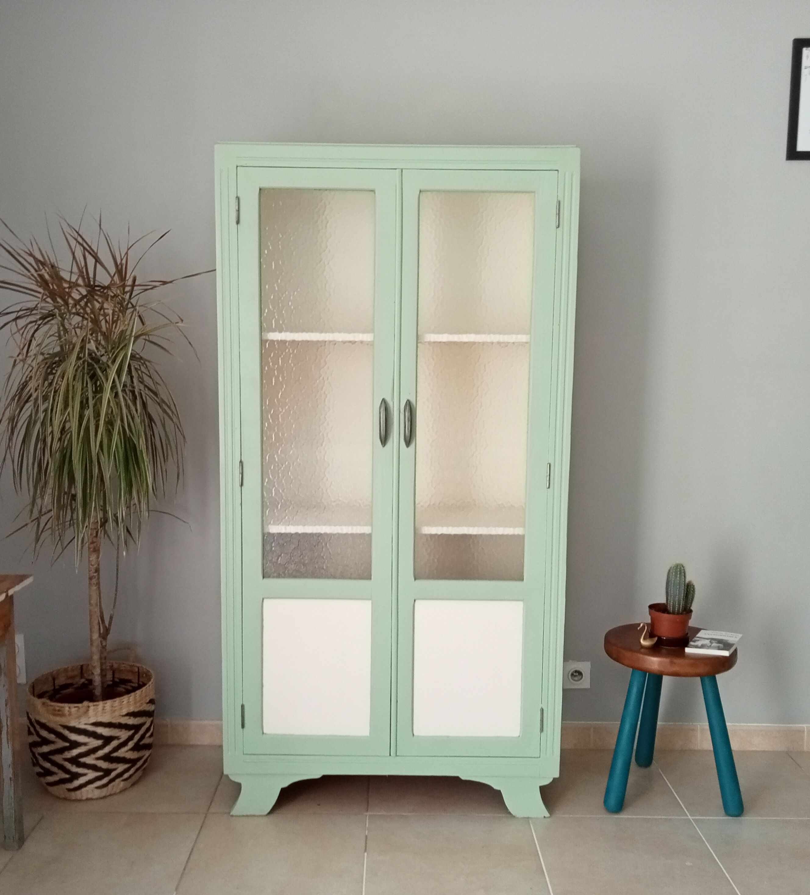 Art Deco glass cabinet 50s