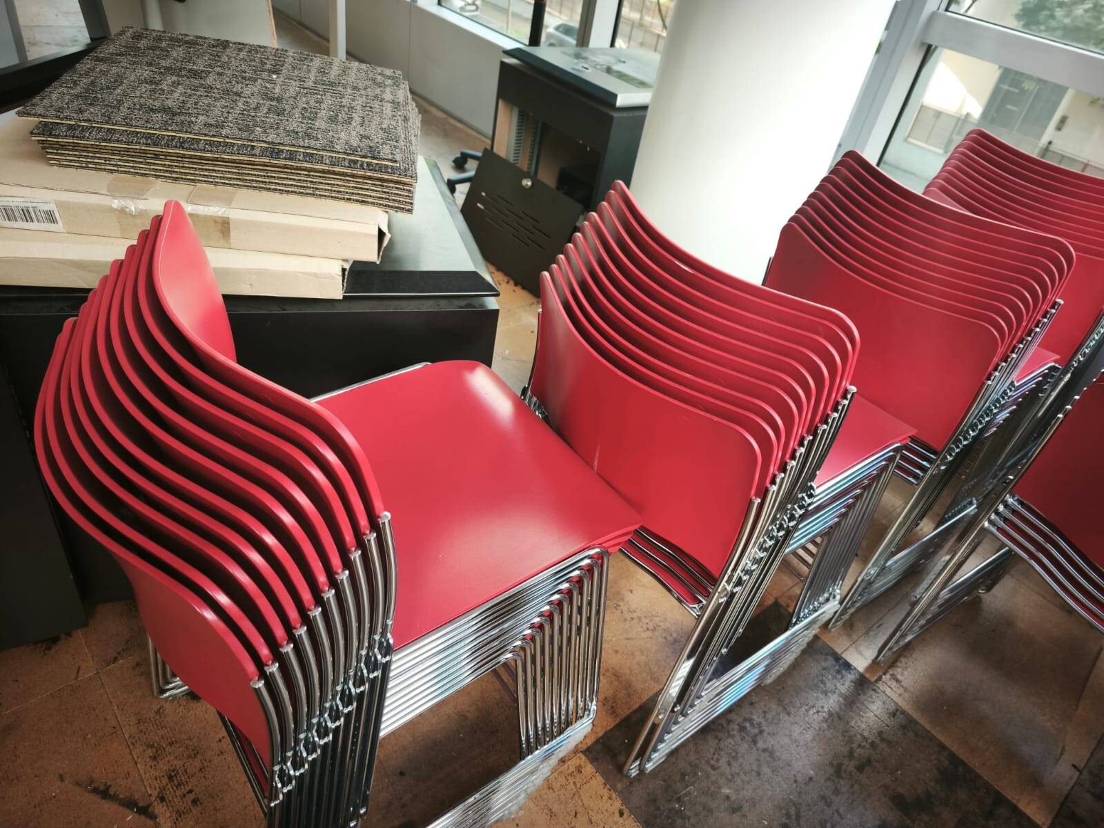 Set of 110 chairs 40/4, Howe