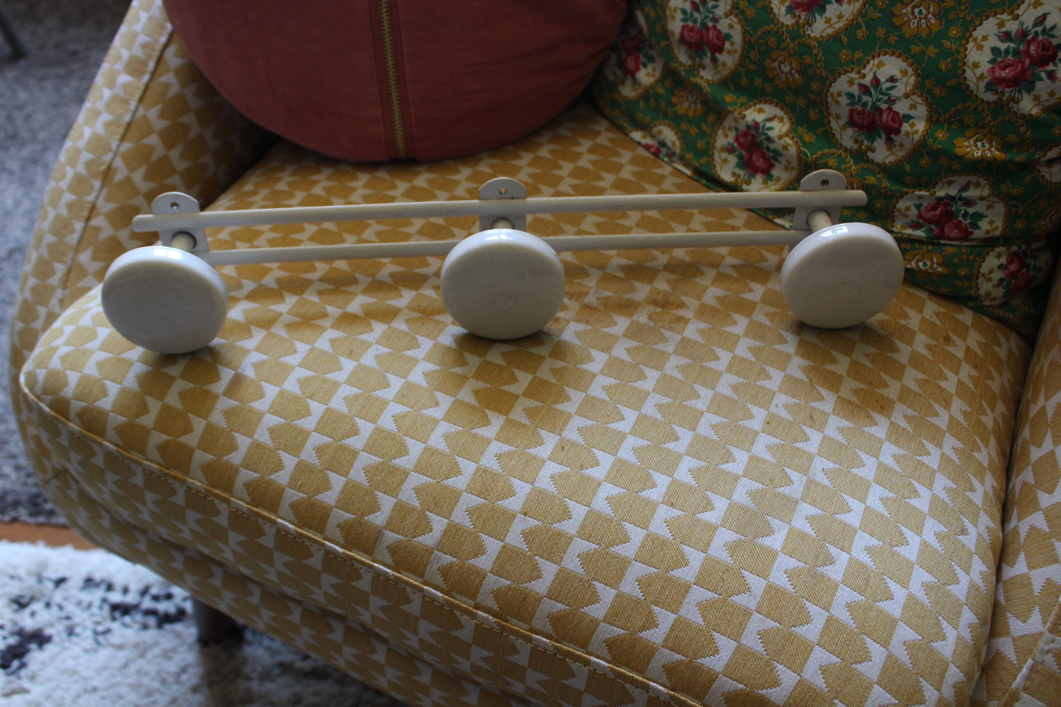Coat rack vintage metal white 3 hooks