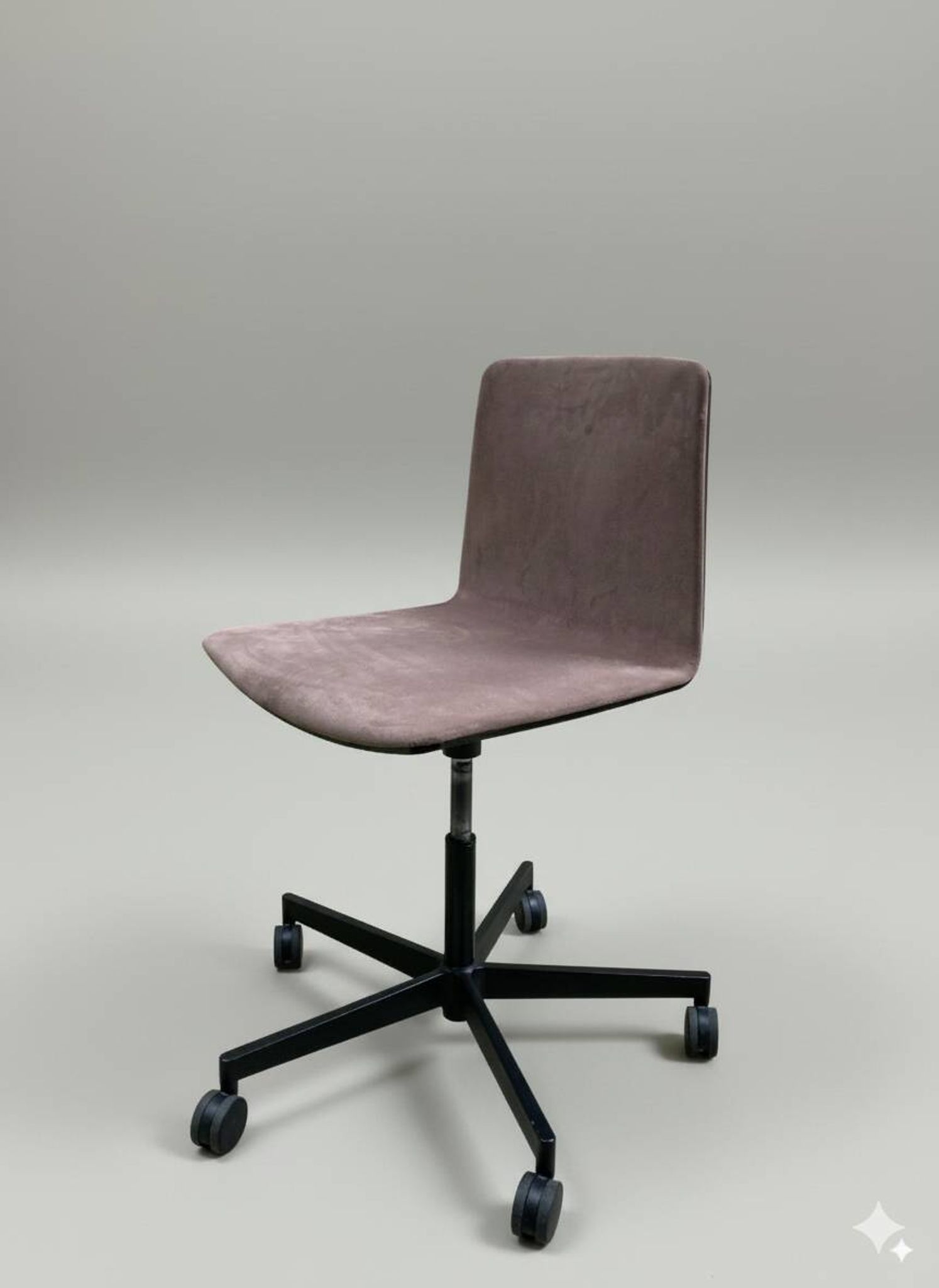 Chaise de bureau Pedrali Noa 727/4 — design italien contemporain
