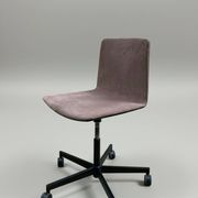 Chaise de bureau Pedrali Noa 727/4 — design italien contemporain