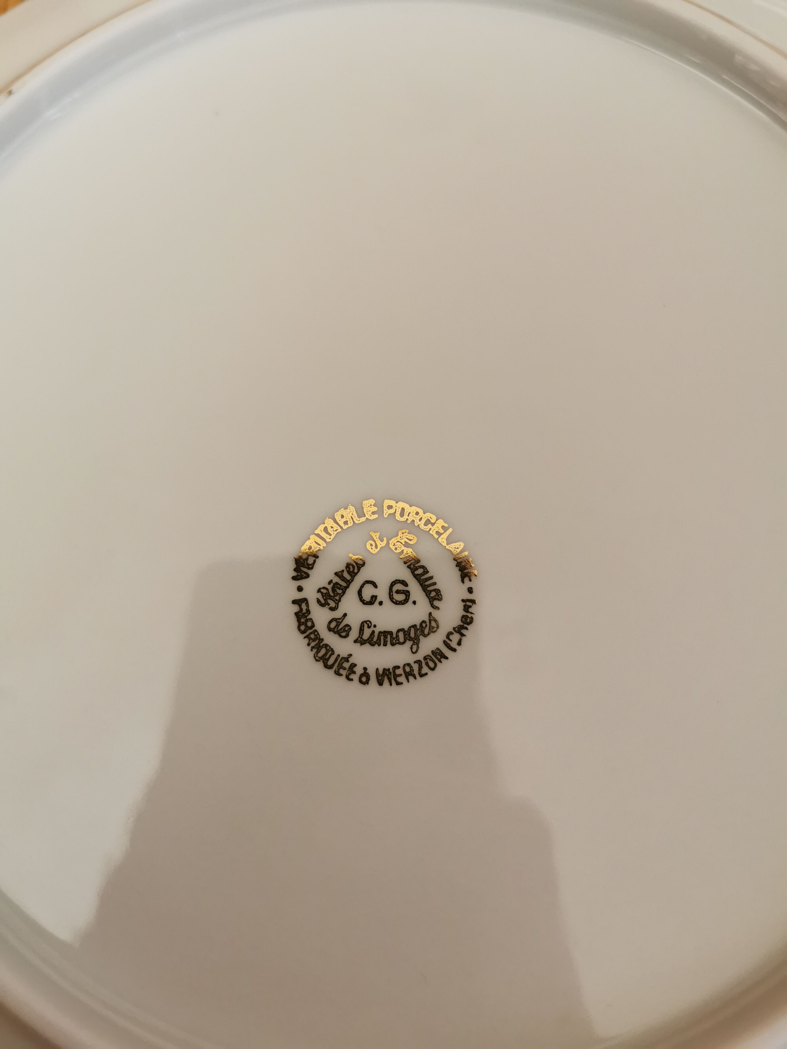 Vintage porcelain hollow plates