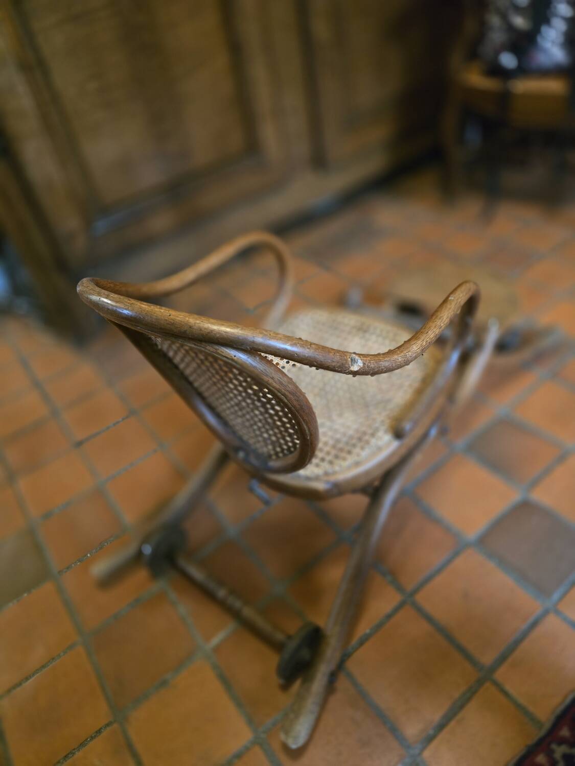 Chaise haute enfant , thonet