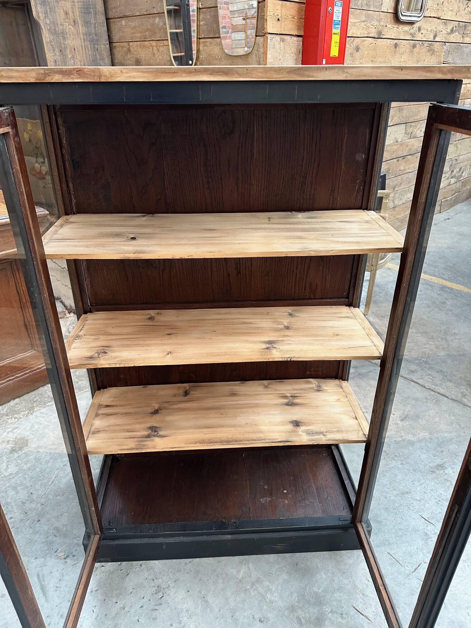 19th century exhibition showcase