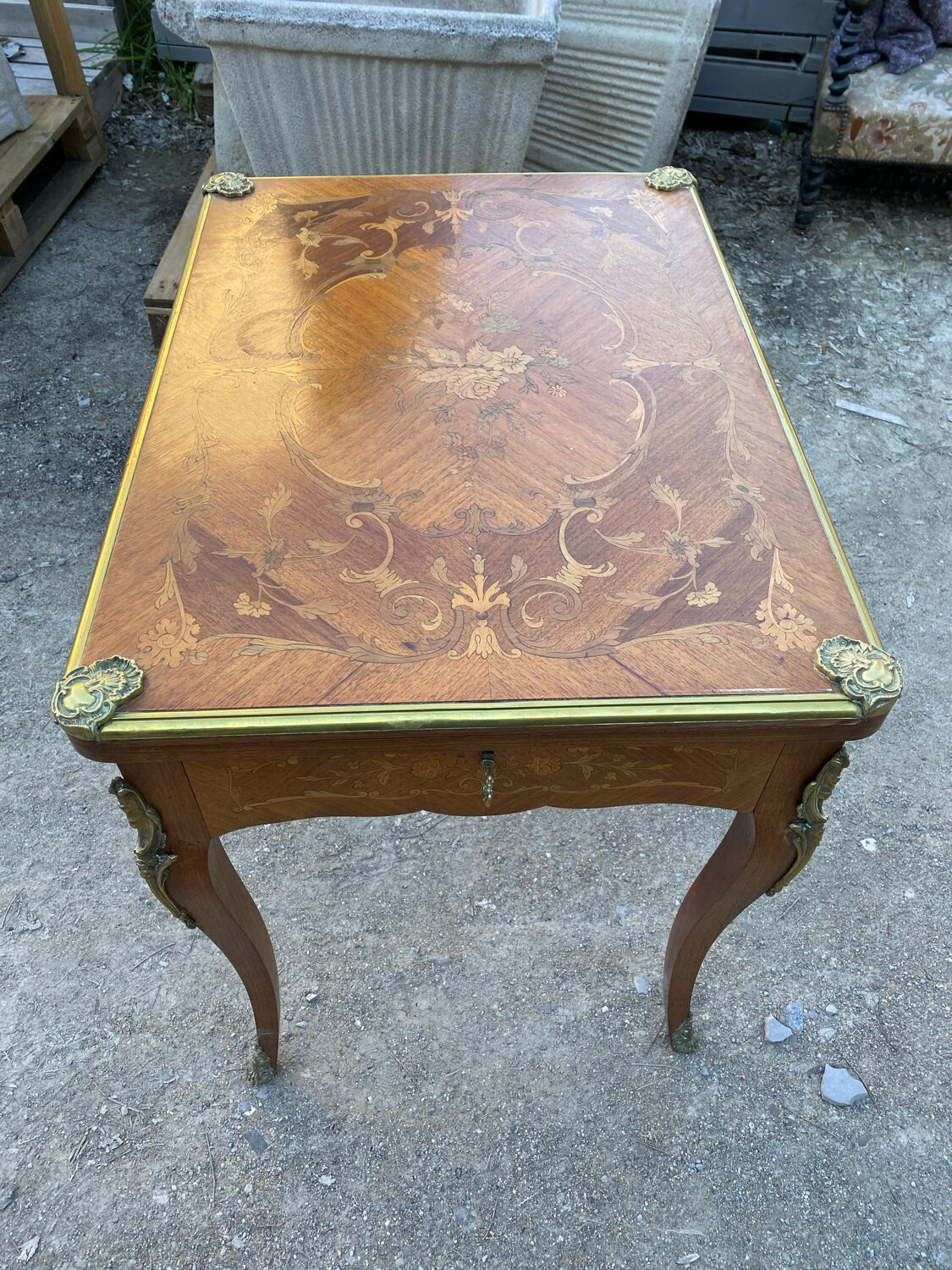 Games table louis XV