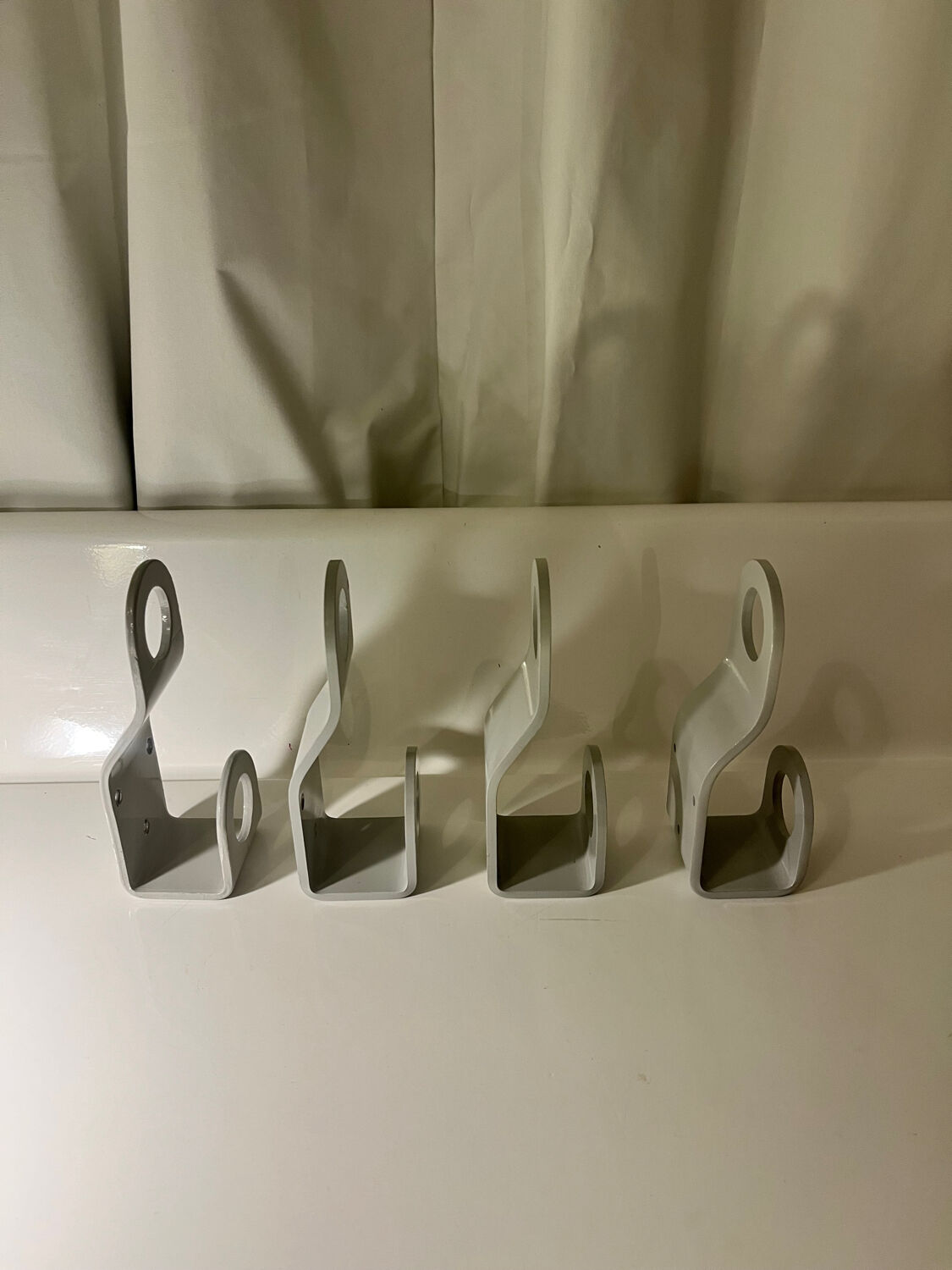 Lot de 4 patères – Étienne Fermigier – 1967 – Design français – Très b