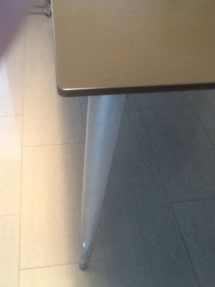 Tolix galvanized feet table, concrete tray