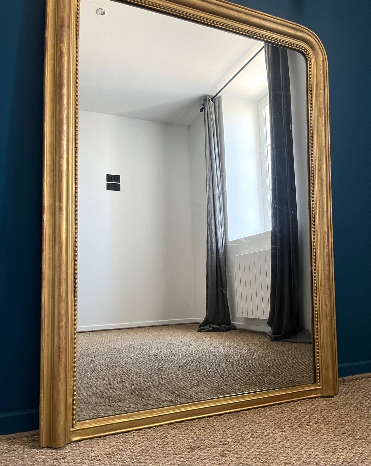 Louis-Philippe beaded mirror gilded with gold leaf, mercury glass, 138cm/103cm